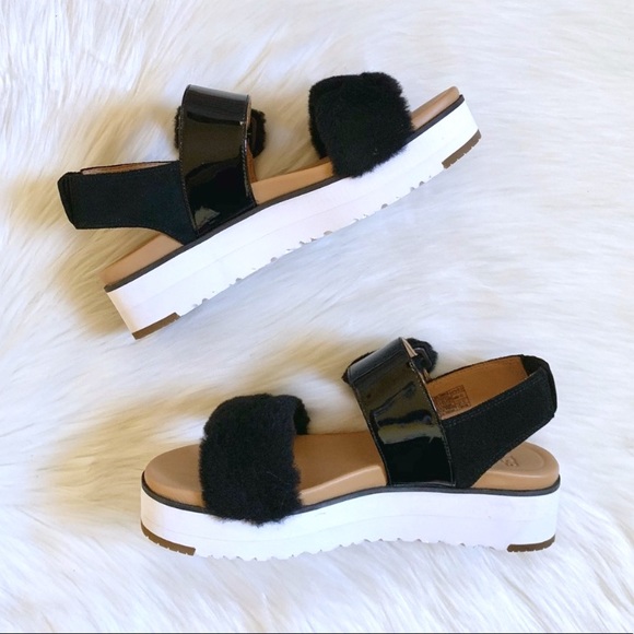 UGG Black Le Fluff Platform Sandals - Picture 6 of 8